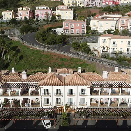 Sea And Sun 4 - Palheiro Village Апартаменты Фуншал