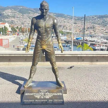 Апартаменты Sea And Sun 4 - Palheiro Village *