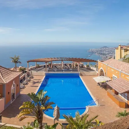 Sea And Sun 4 - Palheiro Village 푼샬